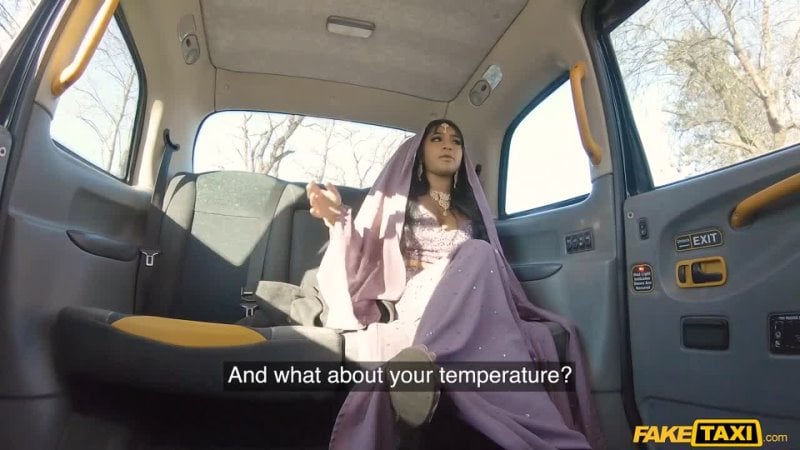 [porno] Yasmina Khan l'esame dell'infermiera asiatica