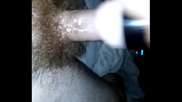 美丽的少女在青少年中表演