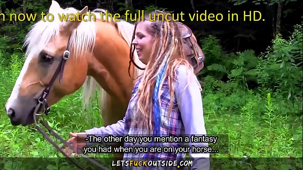 चलो बाहर चुदाई करते हैं - शौकीन लोग बहुत सार्वजनिक स्थानों पर बाहर चुदाई करते हैं