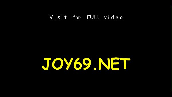 Adolescente in età legale amante del softcore si strofina una fessura oscena