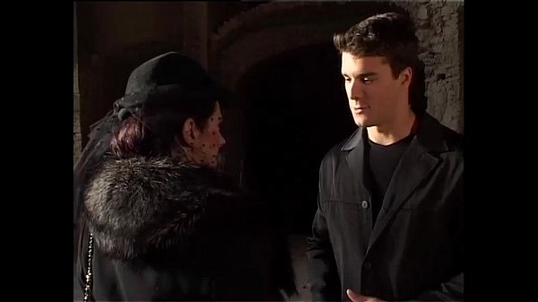 Sexy vedova in lutto scopata duramente da te.