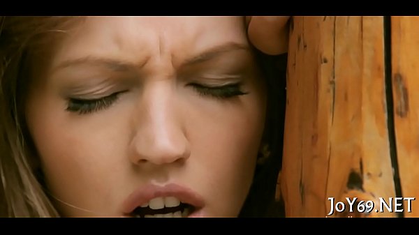 Teen sex_toys effectue une vidéo