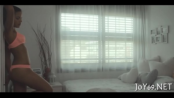 Sehen Sie sich das atemberaubende Sex_toys-Teenie-Video an