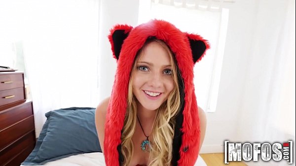 Mofos - Lilly Sapphire - Bubblegum Cutie Tea