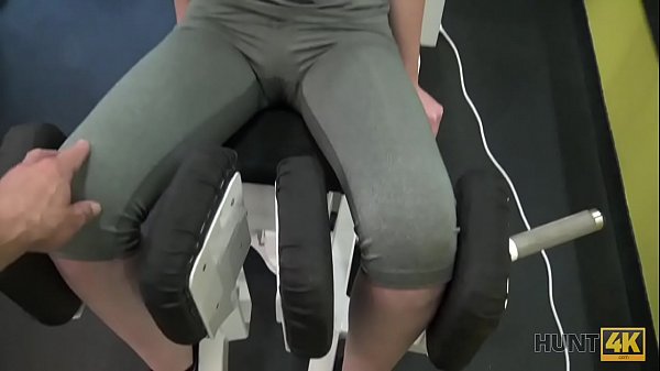 HUNT4K. बडी जिम में GF की टाइट चूत बेचकर ढेर सारा पैसा कमाता है