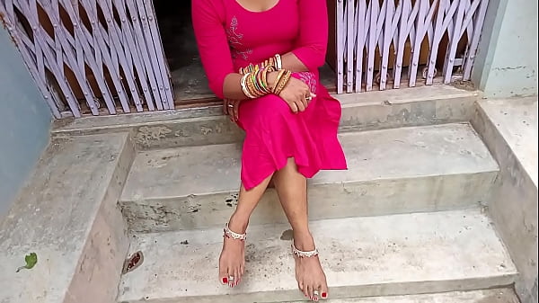 Überzeugte die Prostituierte im Bordell für 500 Rupien und ließ sich ficken, indem sie am Penis lutschte