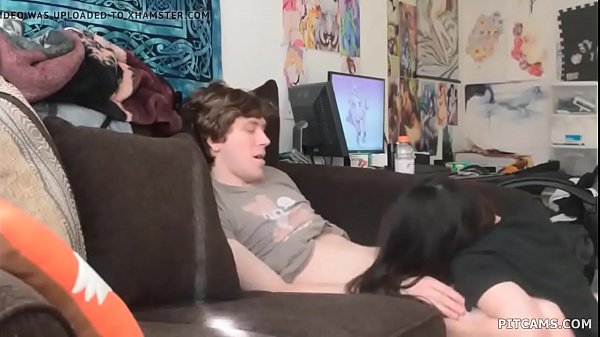 Je baise ma belle-soeur avec la chatte humide