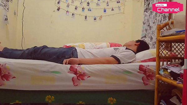 Hot passionate Teen shows off - teen