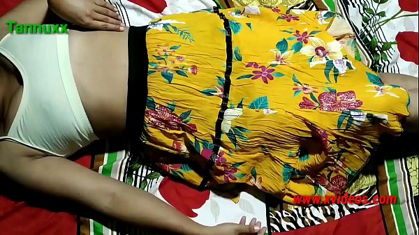 Incrível menina adolescente se diverte na adolescência