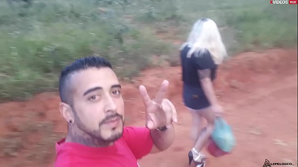 COLOQUEI MINHA PICA NA LOIRINHA NO MEIO DA ESTRADA EM PÚBLICO (assista a versão completa no xvideos RED)