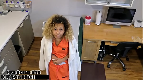 Il culo di Kalani Luana viene riempito di sborra