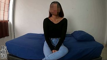 Mir ist sehr heiß! Bitte fülle meine Muschi mit deiner Milch.