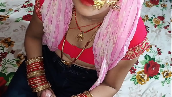 किशोरी सेक्सी खुद का आनंद लेती है वीडियो