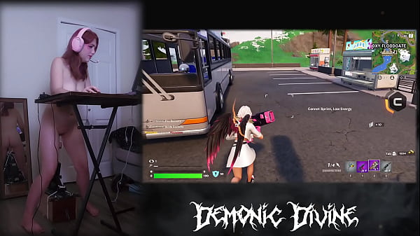 玩家 Gooner 女孩用性爱机器玩《堡垒之夜》第 1 部分