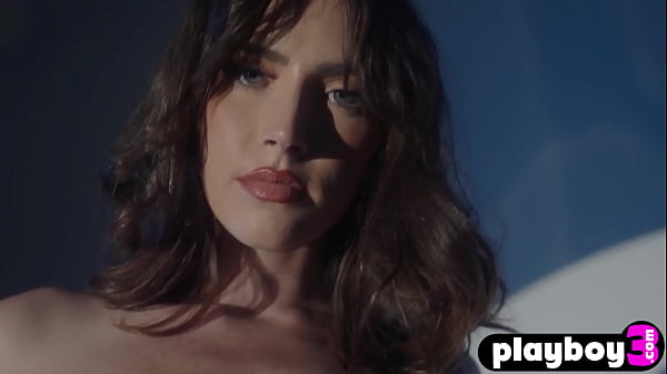 Beautiful Teen enjoys herself big_ass