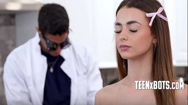 Teen teen enjoys herself Video