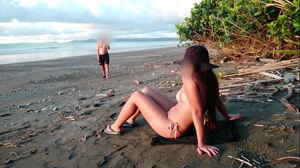 A STRANGER FUCKS ME! I was on the beach and they fucked me. real porn