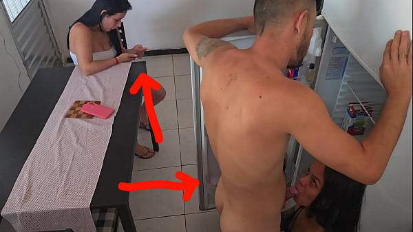 Preciosa Chica Adolescente baila en exóticos