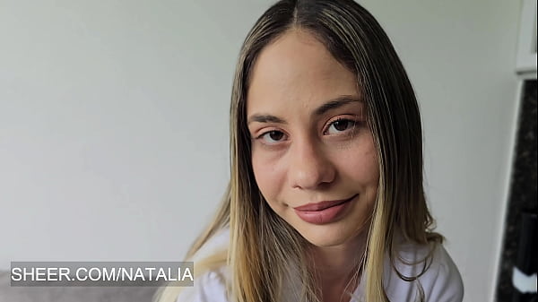 Schoolgirl shows her photos to her stepfather with the intention of arousing him