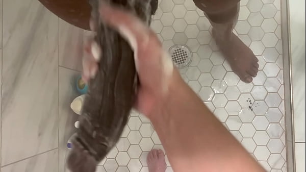 Schauen Sie sich das Teenie-Video mit frechen Teenagern an