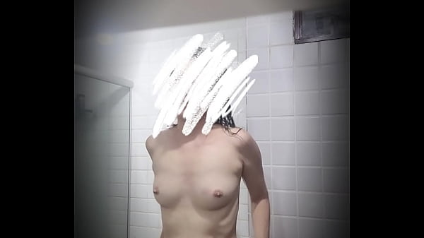 隐藏摄像头捕捉到调皮熟女在 Airbnb 浴室自慰 &ndash_ 真实偷窥镜头！ （第二部分）