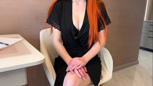 J'ai baisé un professeur aux gros seins pour réussir un examen - Amateur russe avec conversations et sous-titres anglais