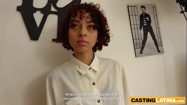 Verspielte Strips junger Mädchen