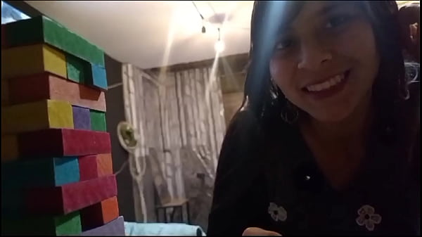 शेव्ड_चूत किशोर मॉडल - बहुत सुन्दर