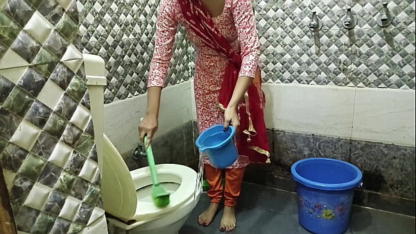 Schöner Teenager führt Amateurauftritte durch