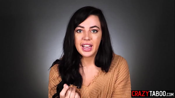 La MILF dal culo grosso Whitney Wright adora la masturbazione e gioca con se stessa