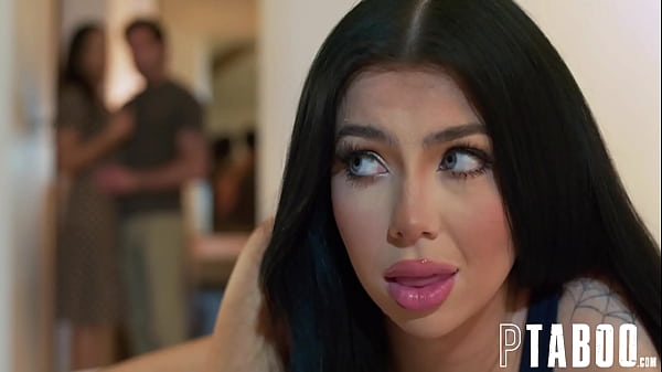 Nós espancamos nesta casa Penny Barber, Holly Day, Ken Feels