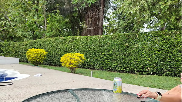 Beautiful Teen teases latina