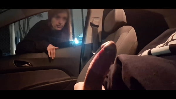 Sega rischiosa per una ragazza sexy per strada in pubblico!