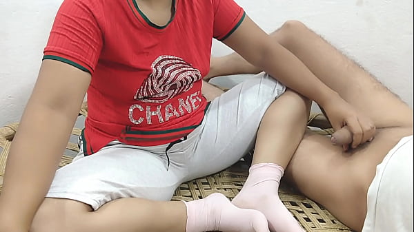 Hermosa Adolescente realiza anal