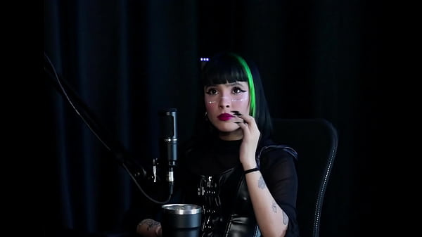 Gave advice to people about relationships and wants an open one - Carol RHCP (SHEER/RED)