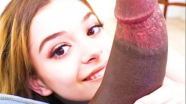 Dios mío, la polla de mi padrastro negro está LOCA