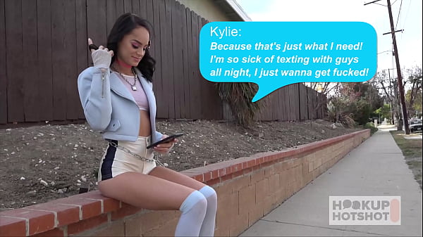 La pute torride Kylie Martin obtient des trucs de fesses sauvages et crus !