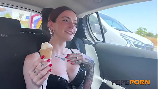 Hai letto bene, MALAFALDA È TORNATA e ha bisogno di una bella martellata!