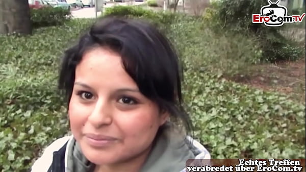 Vergine tedesca convinta a fare sesso al primo casting