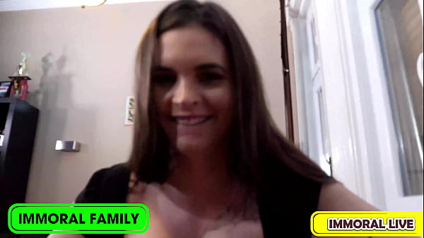 Belle Ado s'amuse Gros Cul