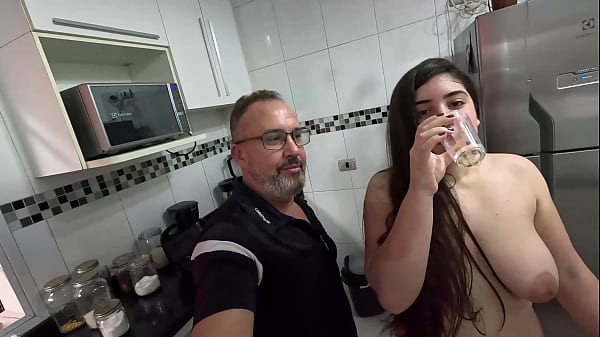 Die Ankunft der Neuankömmling aus Curitiba in Teds neuer Villa – Bia Rockefeller