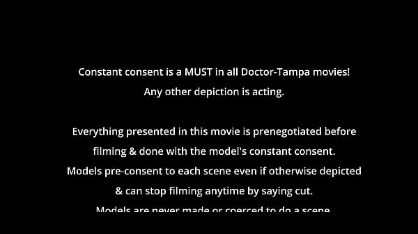 Die Jungfrau Rina Arem wird von Doktor Tampa und Krankenschwester Stacy Shepard von GirlsGoneGyno Reup auf klinische Weise entjungfert