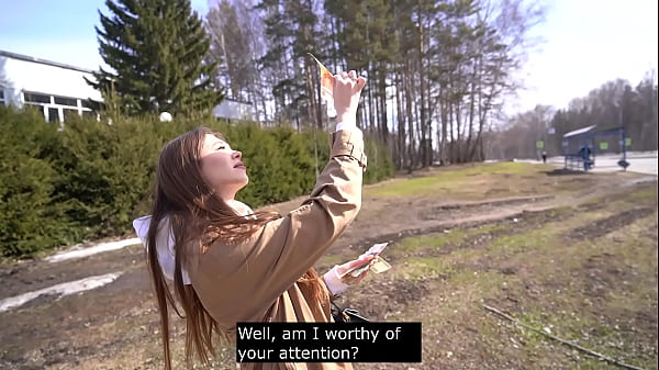 Cum in pussy in exchange for a pack of bills