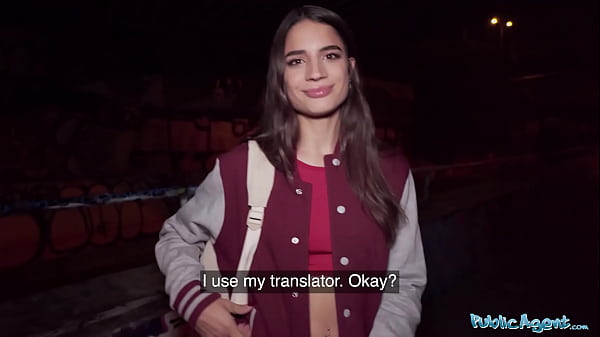 Đại lý công cộng Người mẫu Pháp nóng bỏng còn hơn cả hạnh phúc khi được một người lạ làm tình ở nơi công cộng