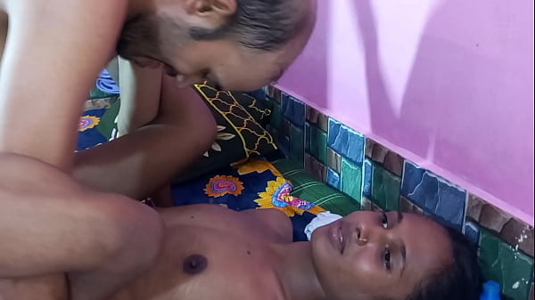 हॉट चंचल किशोर शो ऑफ - विदेशी