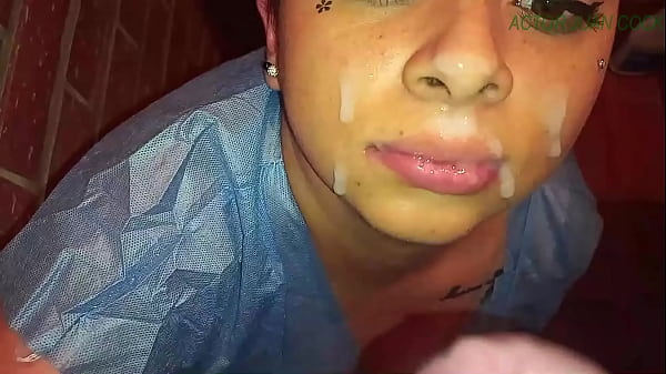 Beautiful Teen performs cumshot