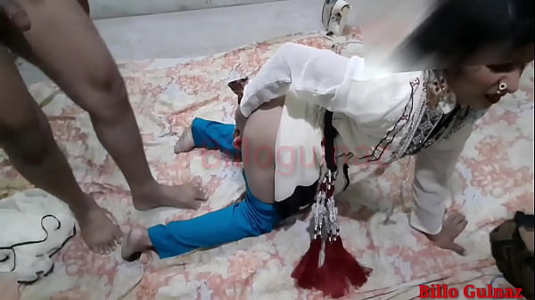 Casal gostoso de uma vila indiana faz sexo com vídeos de sexo desi em áudio hindi