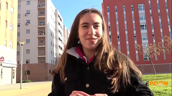 Carolina Lorca impara il sesso dai professionisti!