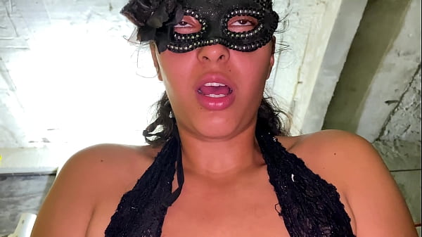 Sie ficken mich in den Arsch, bevor wir zum Familienessen gehen |Submissiveadventures