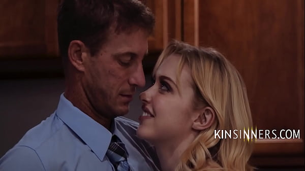 She was young, tighter &amp_ looked just like her mom | Kinsinners